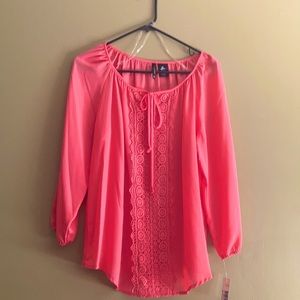 NWT MEDIUM
